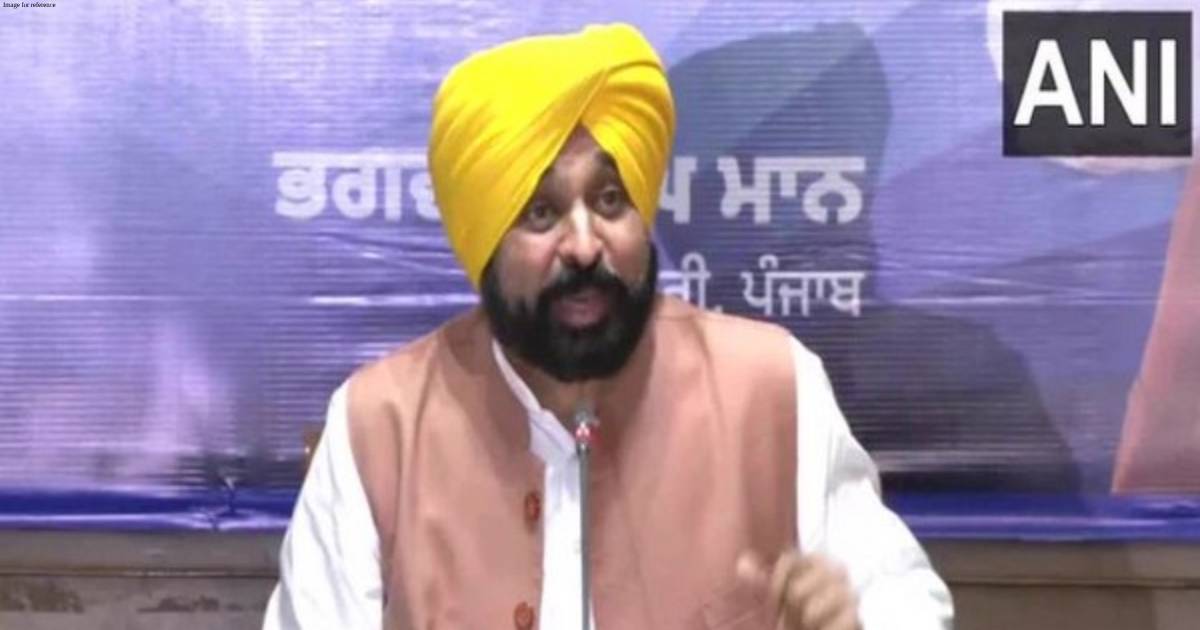 “Governor threatened peace-loving people of Punjab”: Bhagwant hits out at Banwarilal Purohit over letter